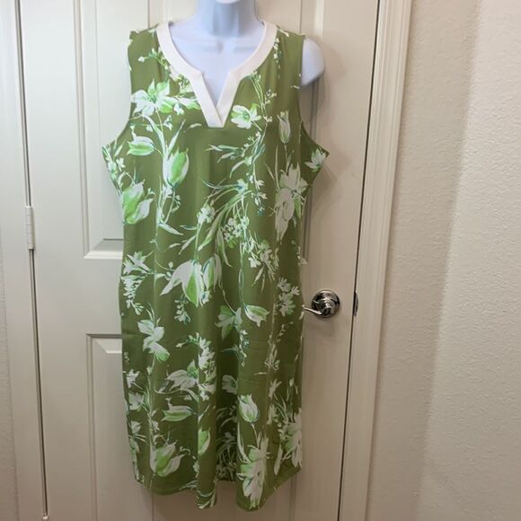 Isaacmizrahi Live Large V Neck Short Sleeve MIdi Green White Floral Summer Dress - Picture 2 of 11